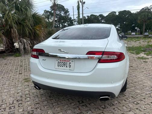 White 2011 Jaguar XF Premium