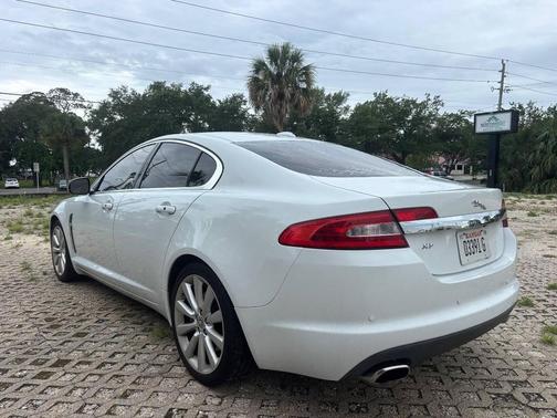 White 2011 Jaguar XF Premium