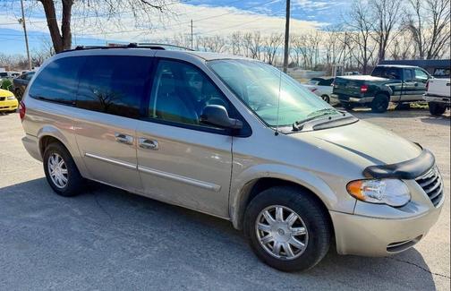 2006 Chrysler Town & Country Touring
