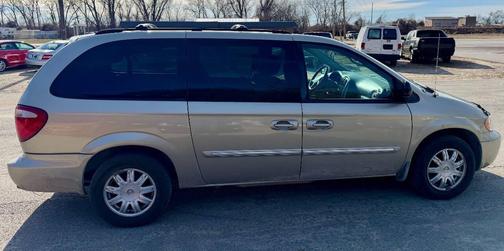 2006 Chrysler Town & Country Touring