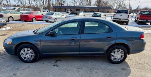 2002 Chrysler Sebring LX 4dr Sedan