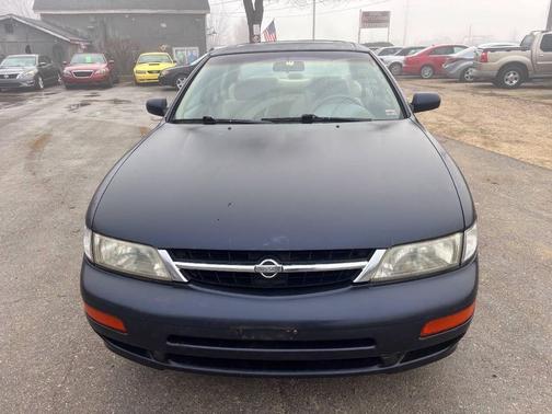 1998 Nissan Maxima SE