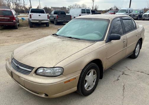 2001 Chevrolet Malibu Base