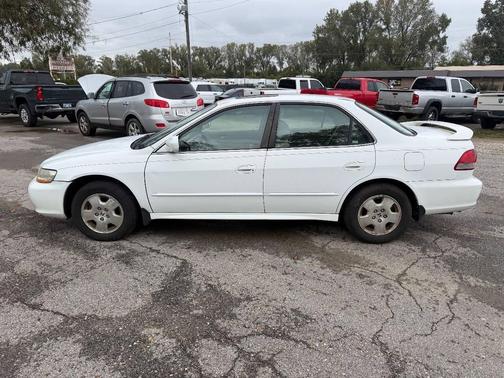 White 2002 Honda Accord SE