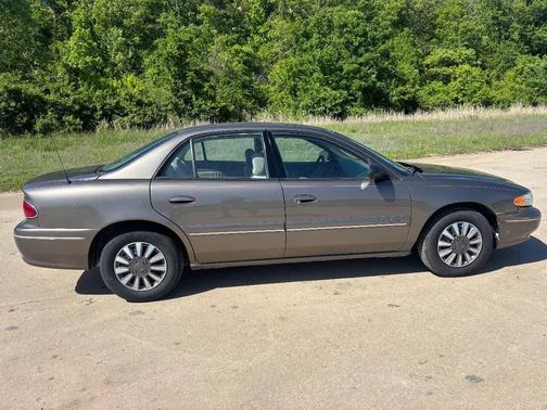 Gray 2002 Buick Century Custom 4dr Sedan