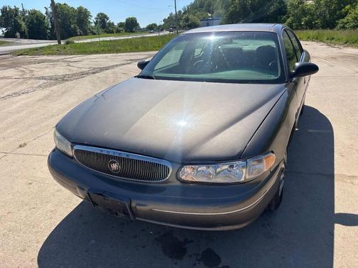 Gray 2002 Buick Century Custom 4dr Sedan