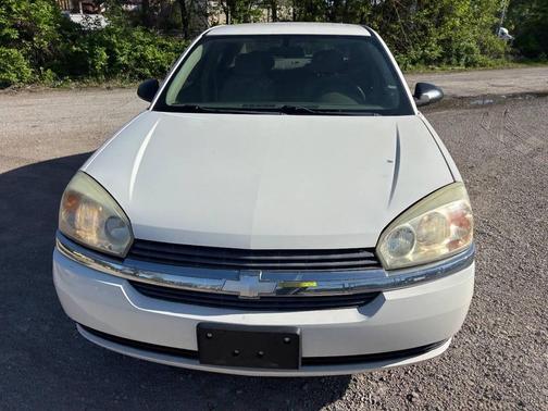 White 2005 Chevrolet Malibu LS