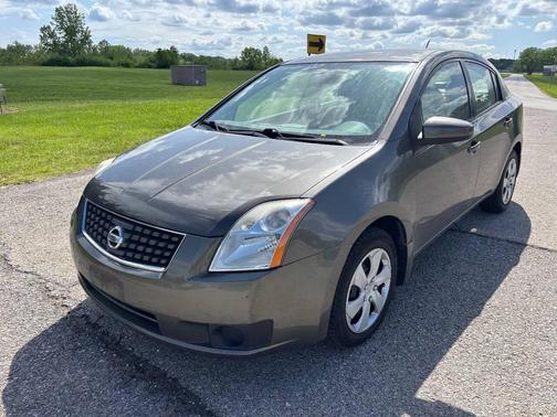 Gray 2007 Nissan Sentra 2.0 S