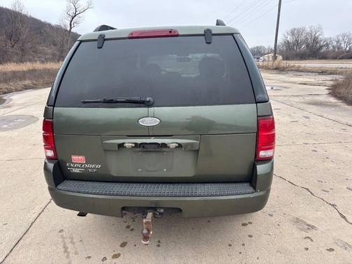 2004 Ford Explorer XLT