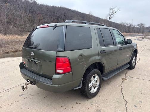 2004 Ford Explorer XLT