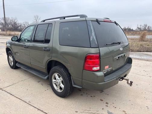 2004 Ford Explorer XLT