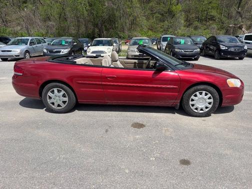 2004 Chrysler Sebring Base