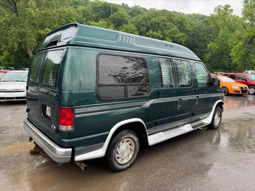 2001 Ford E150 Cargo