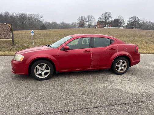 2012 Dodge Avenger SXT 4dr Sedan