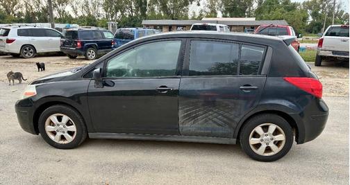2012 Nissan Versa 1.8 SL