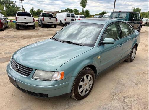 Blue 1999 Volkswagen Passat GLS V6