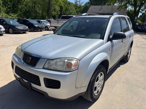 Off White 2007 Saturn Vue Base