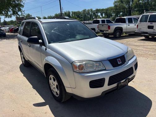Off White 2007 Saturn Vue Base