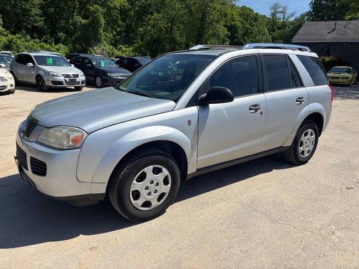 Off White 2007 Saturn Vue Base