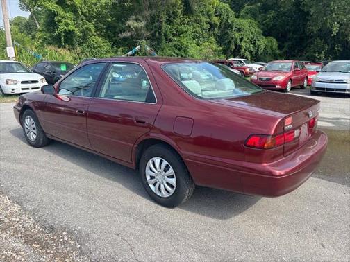 1999 Toyota Camry LE