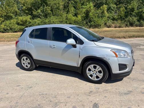 Silver 2015 Chevrolet Trax 1LS