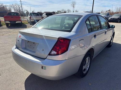 2005 Saturn Ion 1