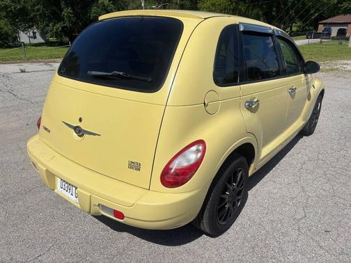Yellow 2007 Chrysler PT Cruiser Limited