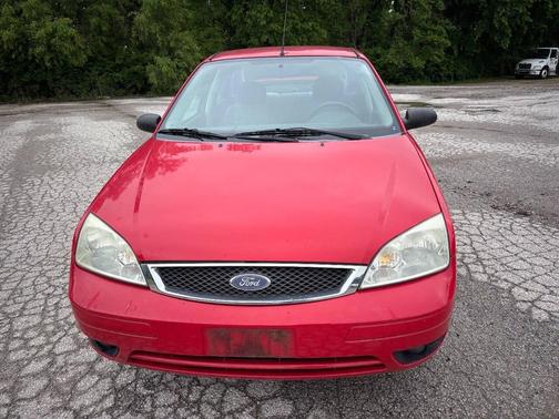 Red 2007 Ford Focus ZX4 SE