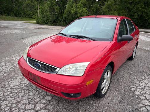 Red 2007 Ford Focus ZX4 SE