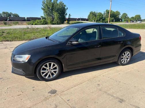 Black 2012 Volkswagen Jetta SE