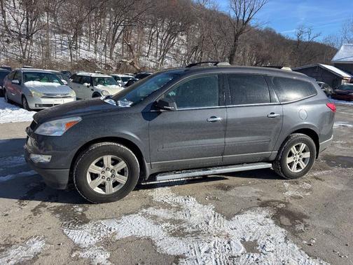 Gray 2012 Chevrolet Traverse LT