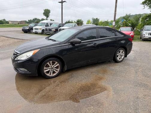 Black 2013 Hyundai SONATA GLS