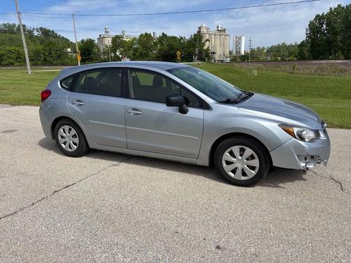 Ice Silver Metallic 2015 Subaru Impreza 2.0i