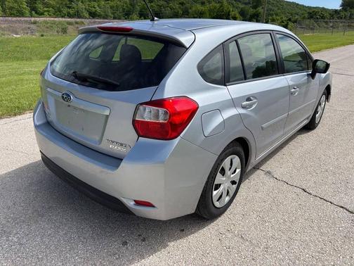 Ice Silver Metallic 2015 Subaru Impreza 2.0i