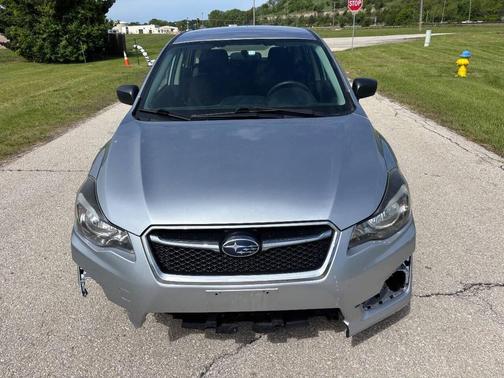 Ice Silver Metallic 2015 Subaru Impreza 2.0i