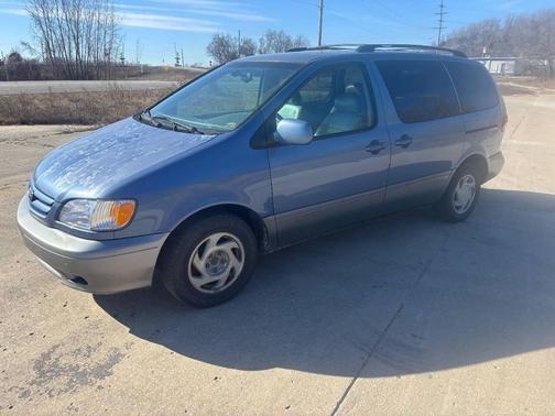 2003 Toyota Sienna XLE