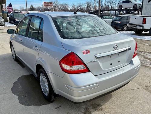 2010 Nissan Versa 1.8 S