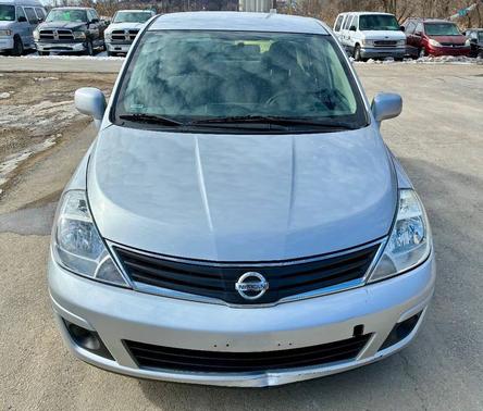 2010 Nissan Versa 1.8 S