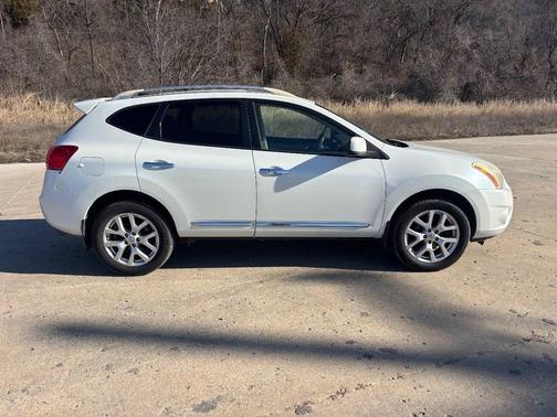 2011 Nissan Rogue SV