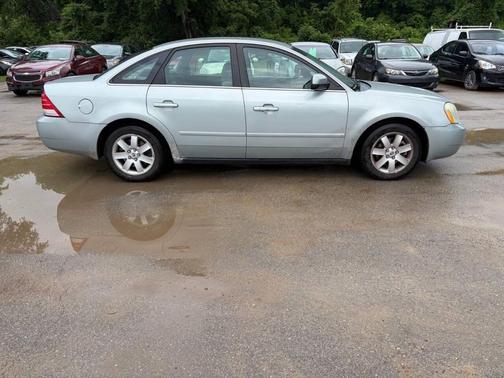 Green 2006 Mercury Montego Luxury 4dr Sedan