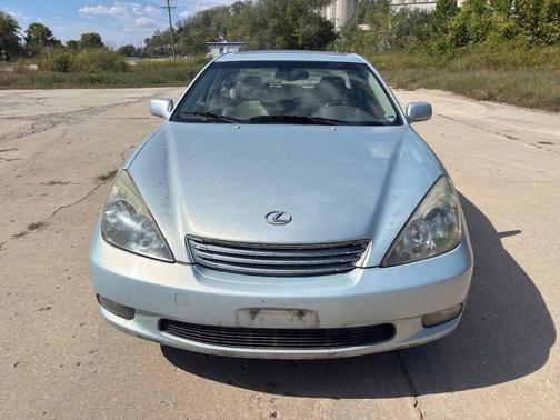2002 Lexus ES 300 Base