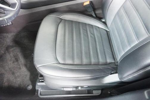 Photo 3 of 35 of 2018 Ford Edge SEL