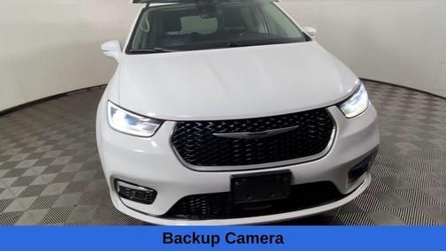 2021 Chrysler Pacifica Touring-L