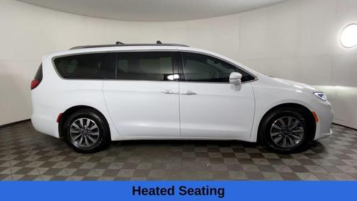 2021 Chrysler Pacifica Touring-L