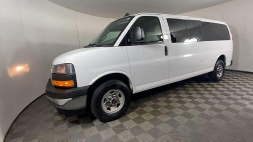 2017 GMC Savana 3500 LT