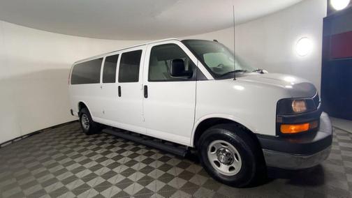 2017 Chevrolet Express 3500 LT