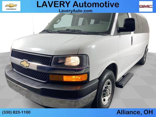 2017 Chevrolet Express 3500 LT