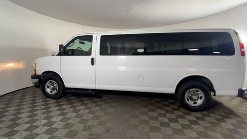 2017 Chevrolet Express 3500 LT