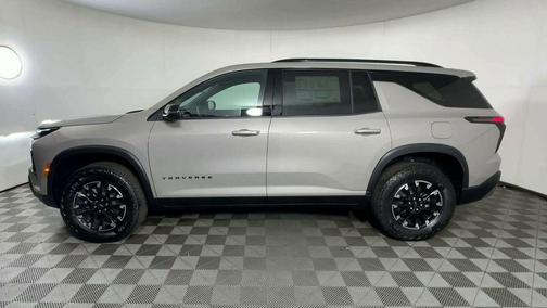 Sandstone Gray 2026 Chevrolet Traverse Z71