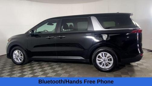 2023 Kia Carnival LX